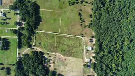 1979 County Road 1135 Ravenna TX 75476