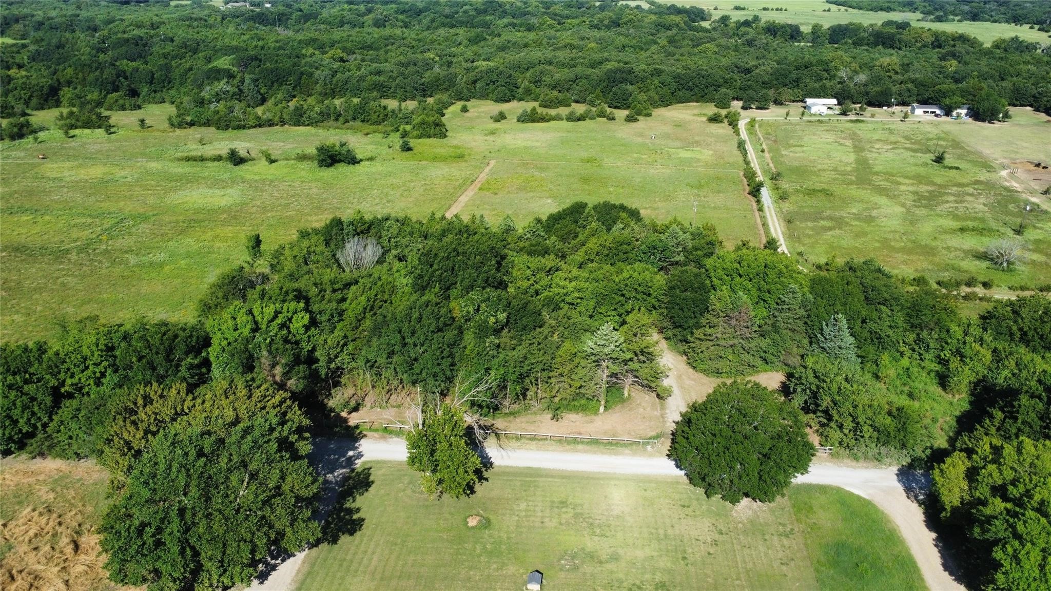 1979 County Road 1135 Ravenna TX 75476