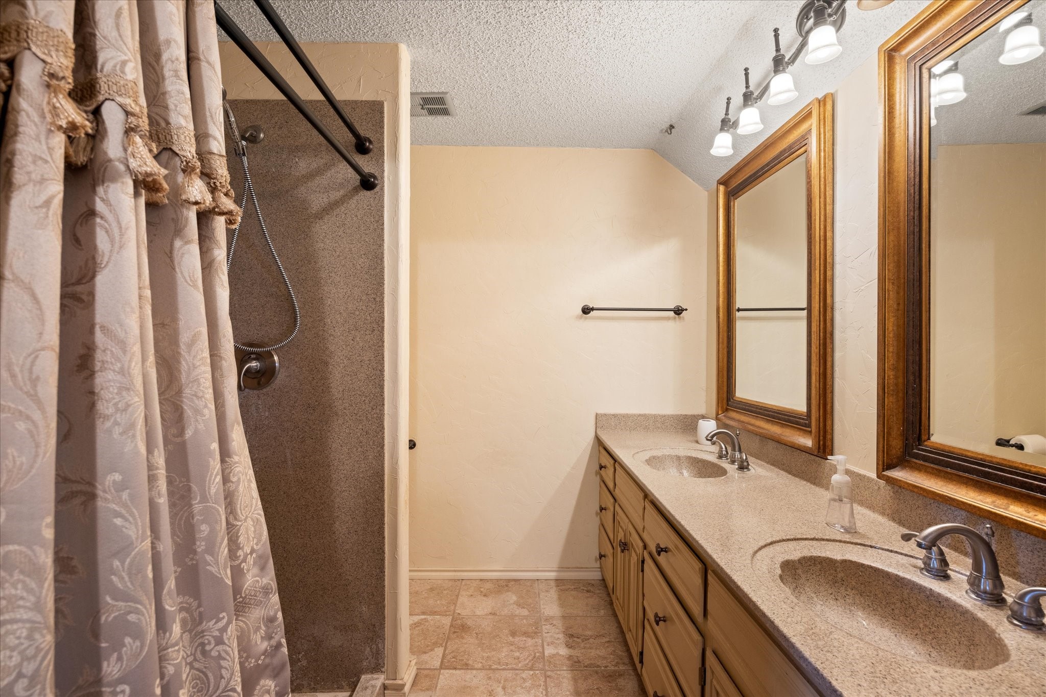 15523 W Fm8 Stephenville TX 76401