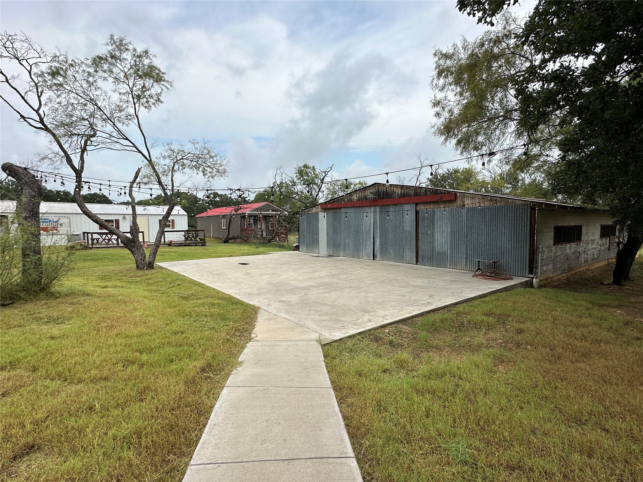 3739 Cr 2160 Iredell TX 76649