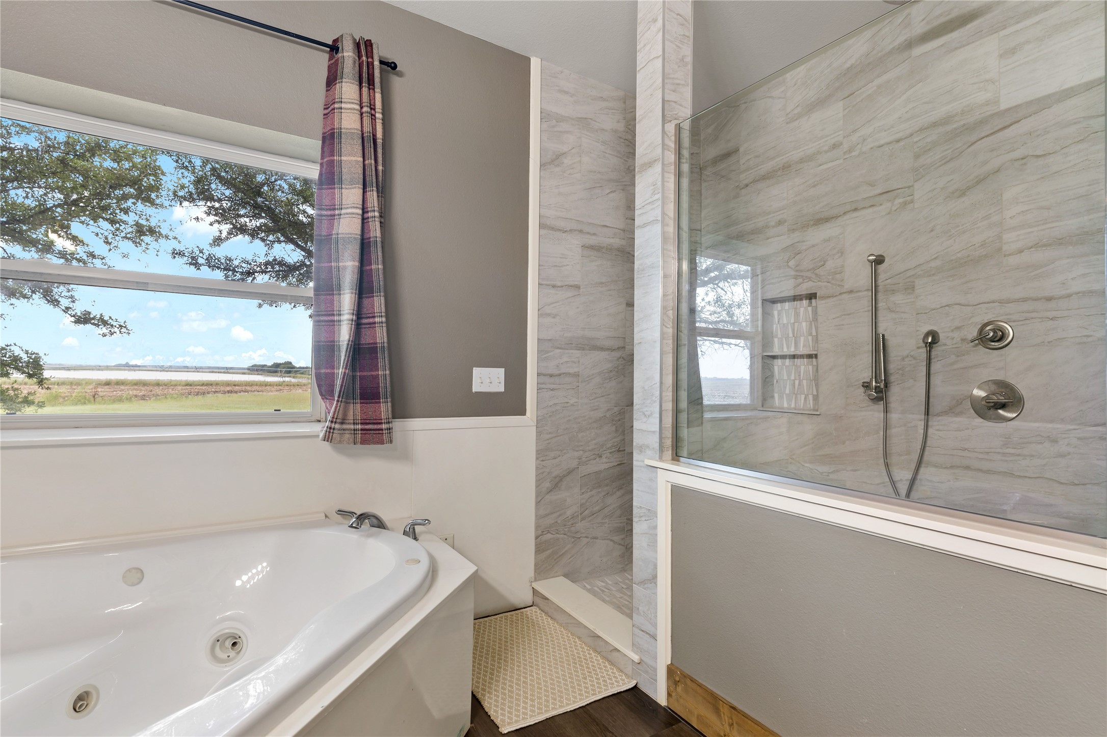 300 Pr 14030 Blossom TX 75416