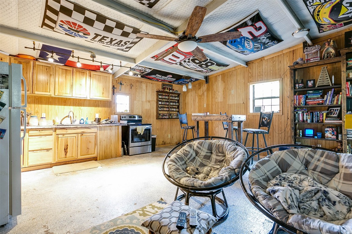 Na Cox Road Robert Lee TX 76945