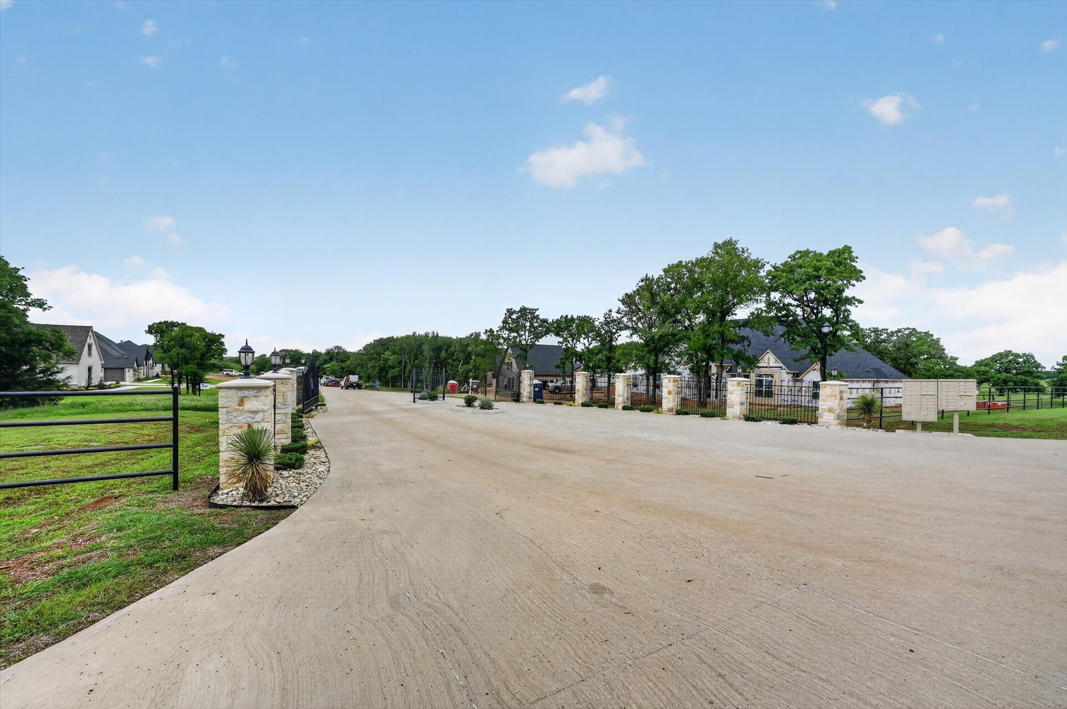 1601 Private Access 60200 Burleson TX 76028
