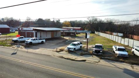 1121 N Main Street Paris TX 75460