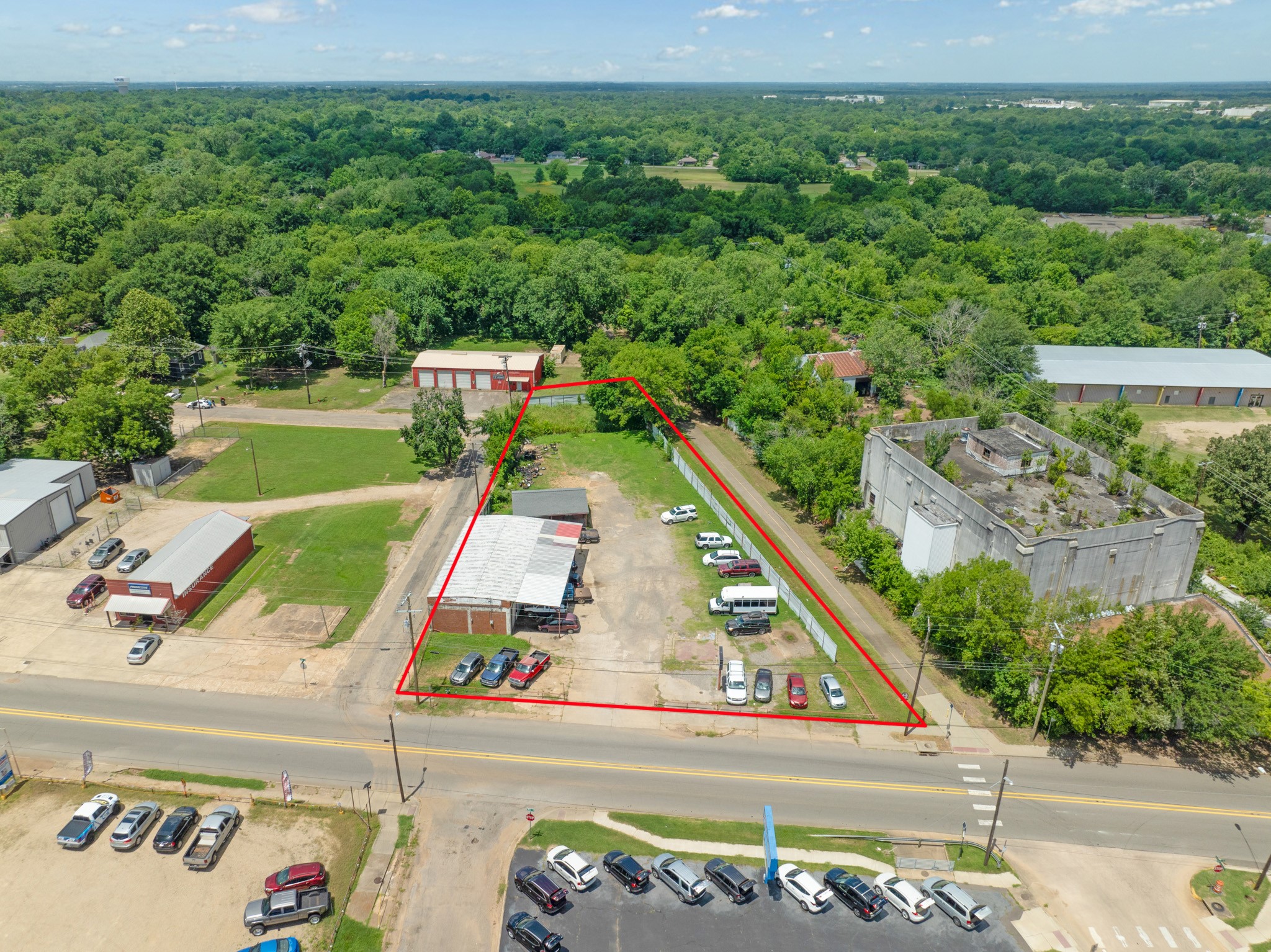 1121 N Main Street Paris TX 75460