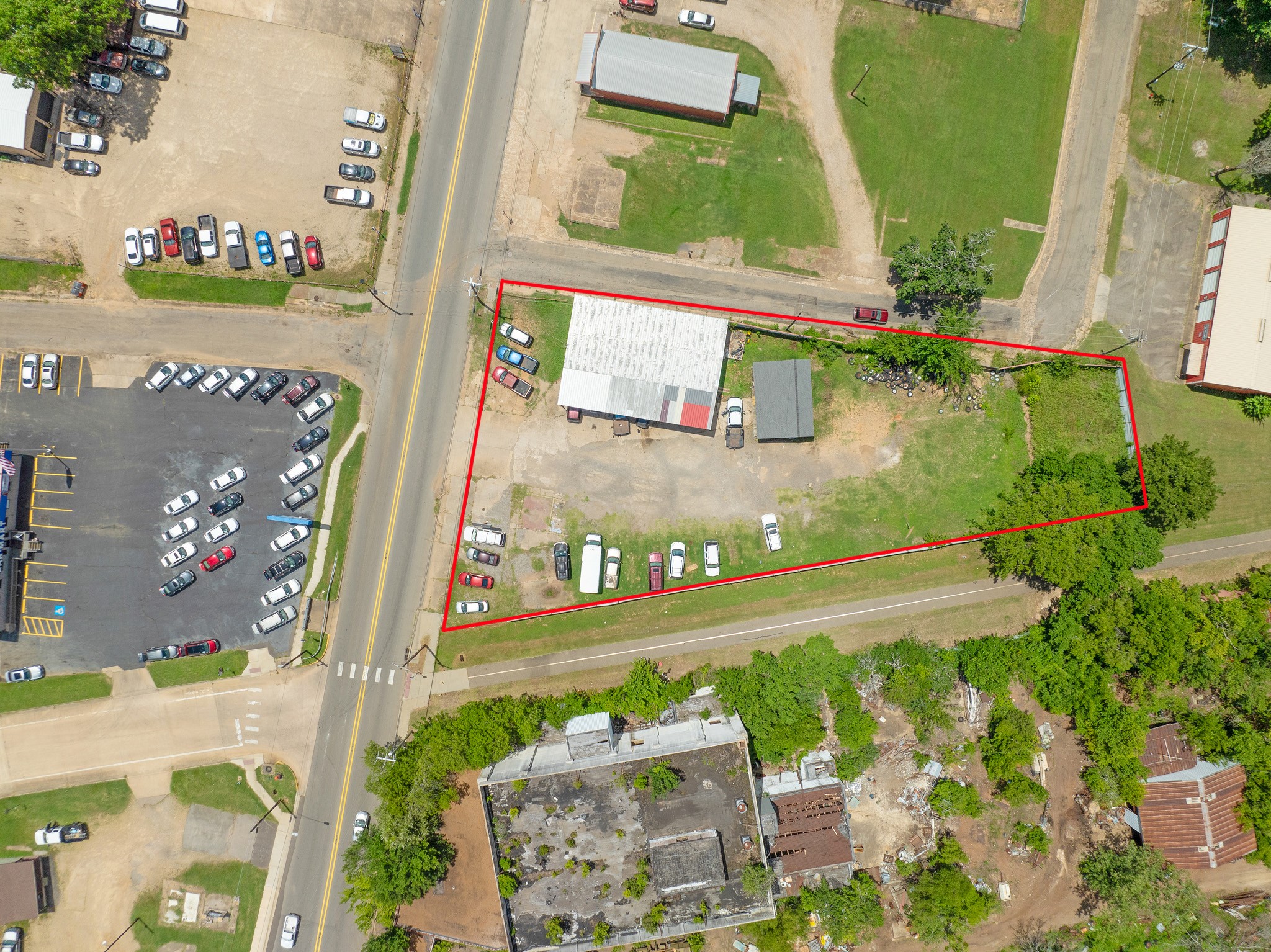 1121 N Main Street Paris TX 75460