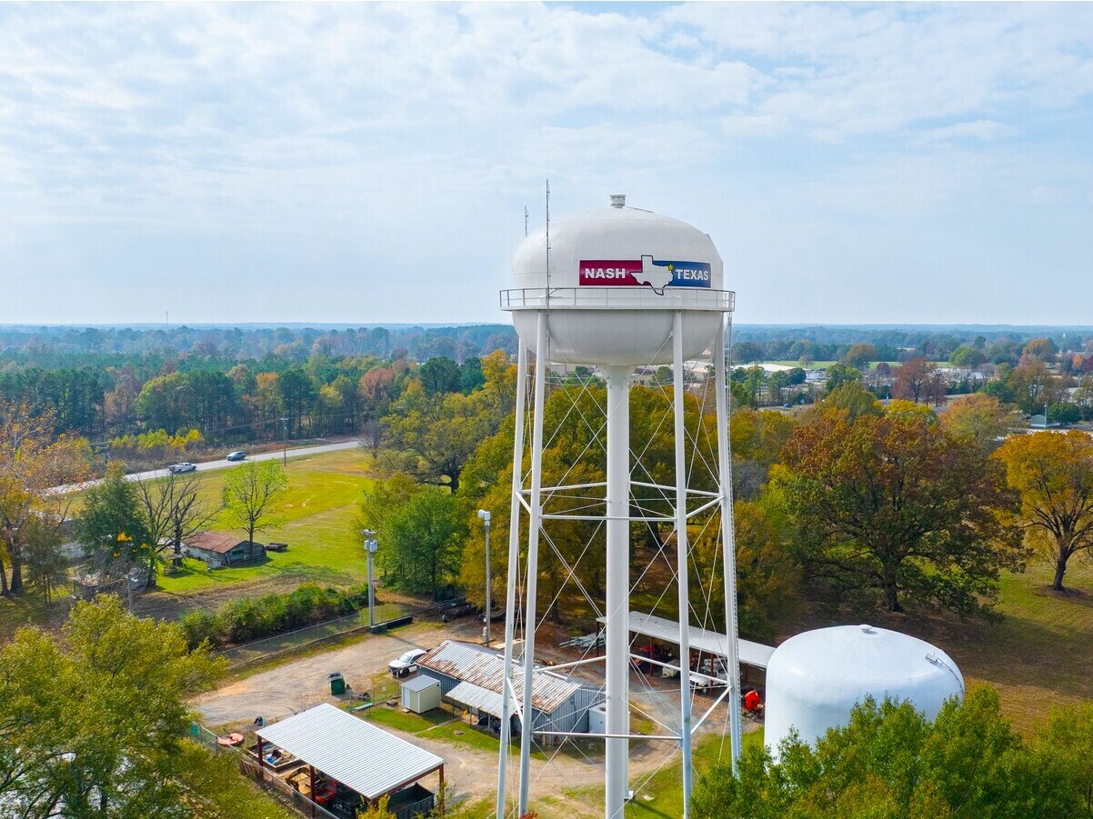 542 Post Street Nash TX 75569