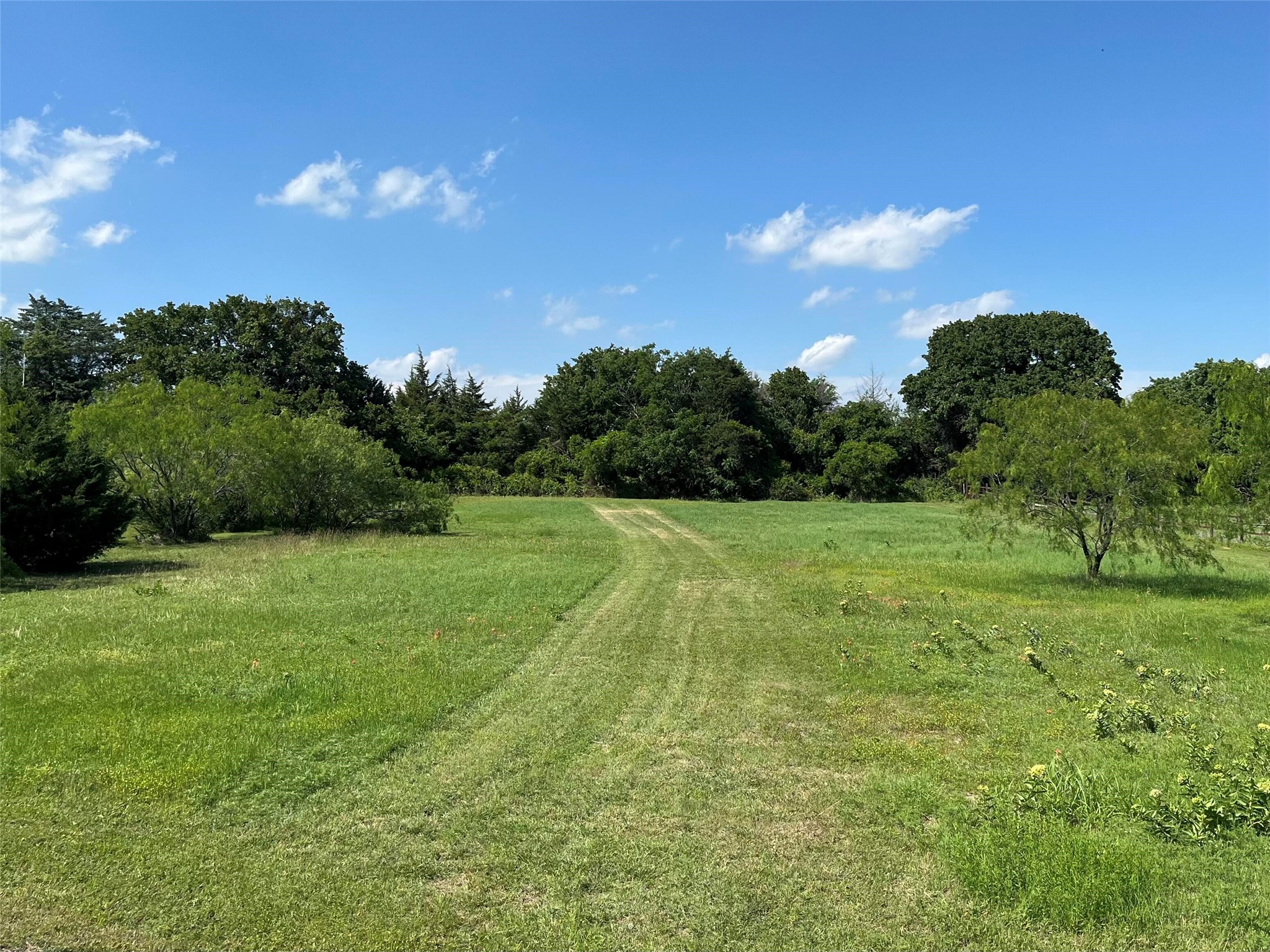 2200 Tipps Road Cross Roads TX 76227