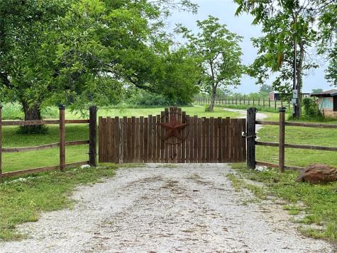 2200 Tipps Road Cross Roads TX 76227
