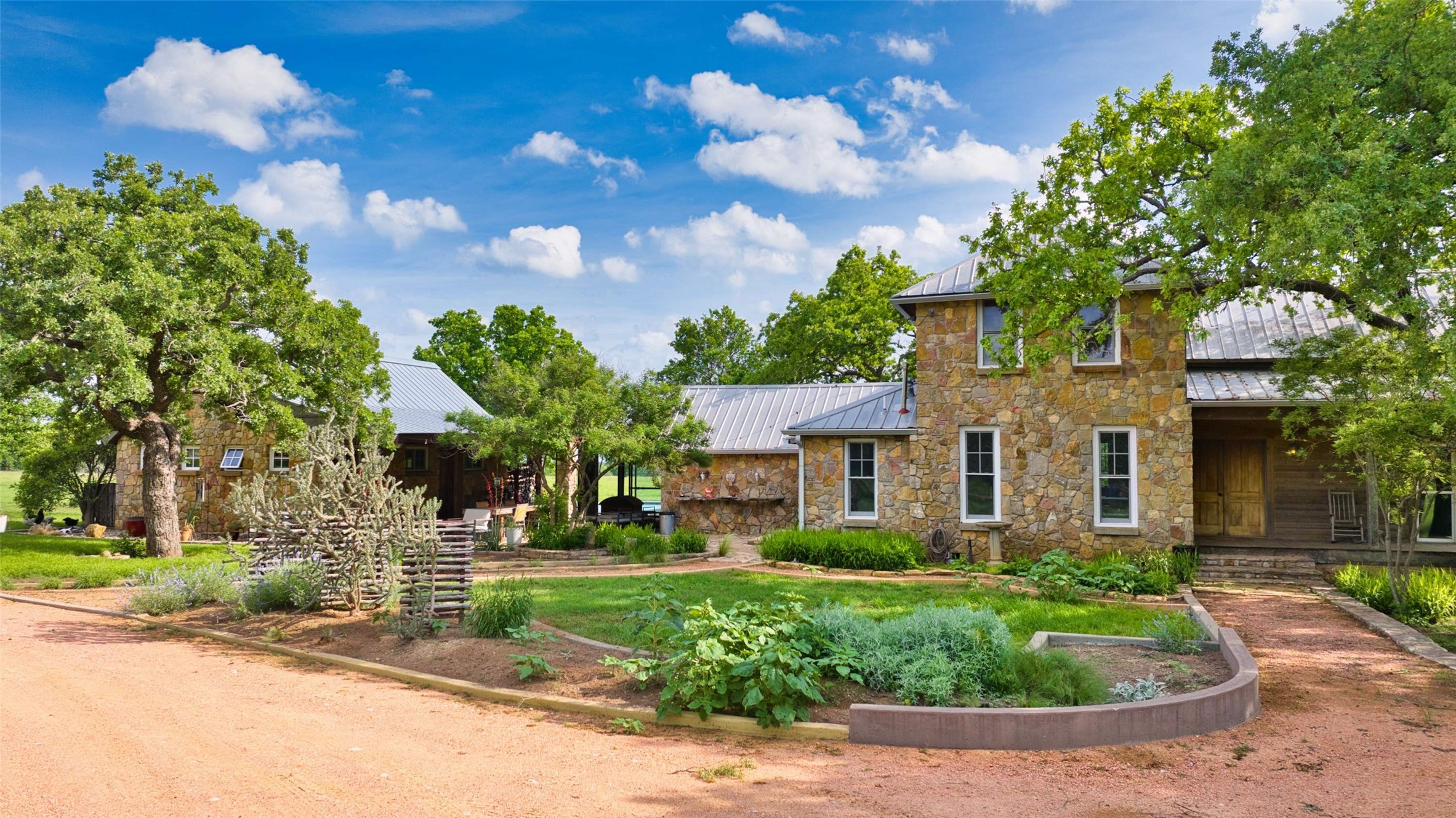2969 County Lane 422 Talpa TX 76882