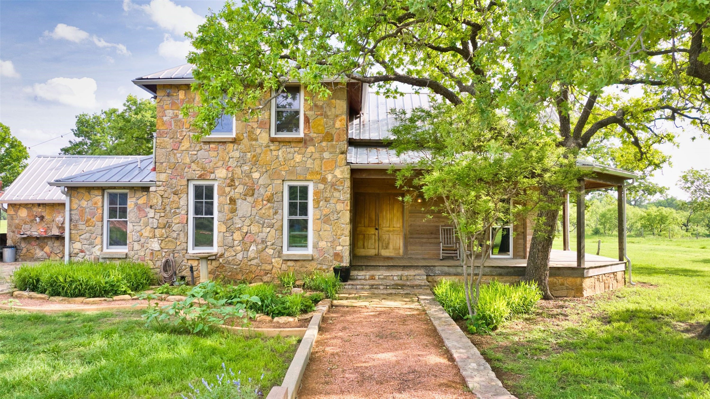 2969 County Lane 422 Talpa TX 76882