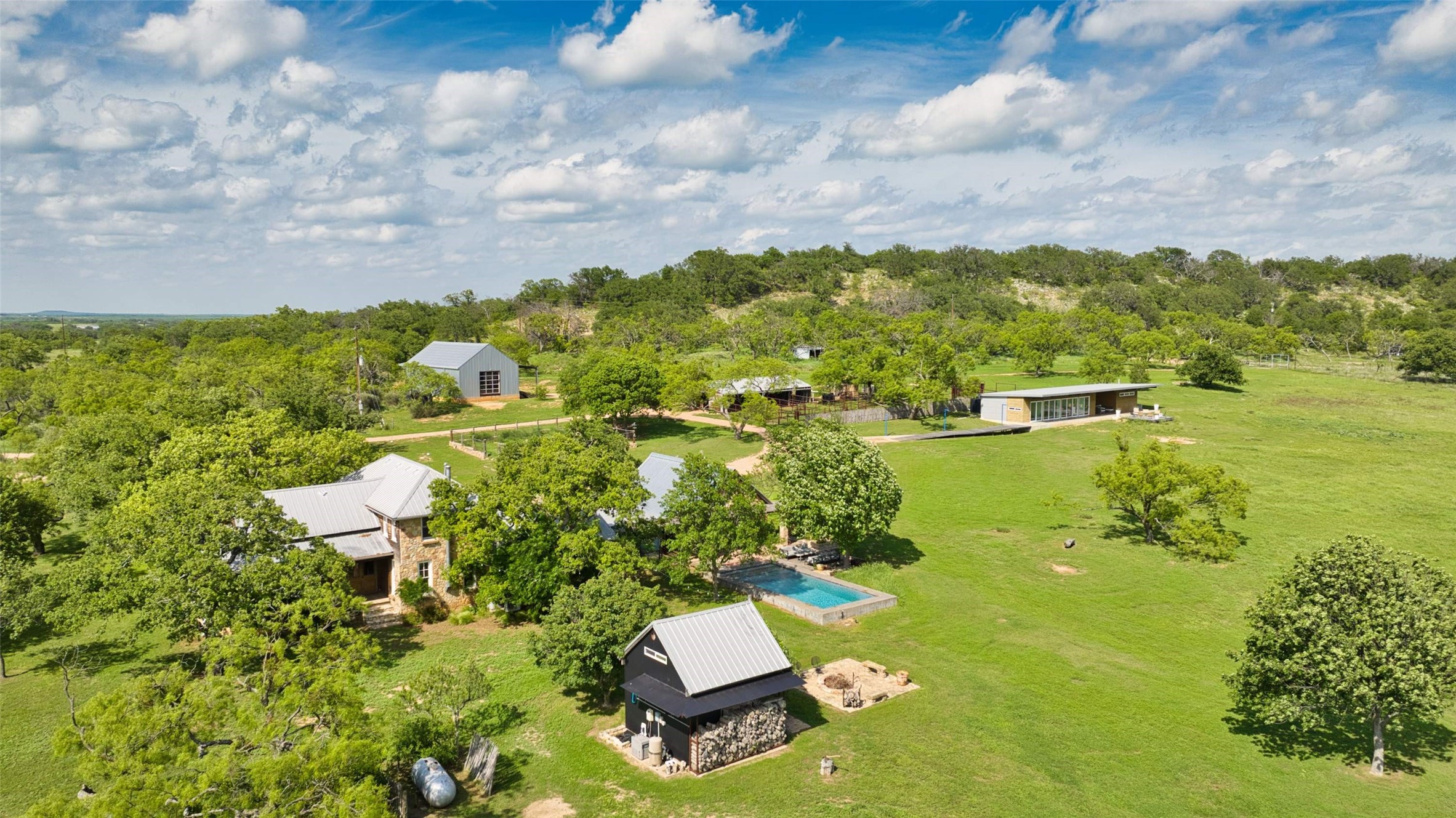 2969 County Lane 422 Talpa TX 76882