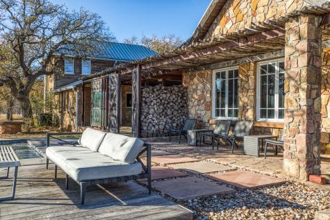 2969 County Lane 422 Talpa TX 76882