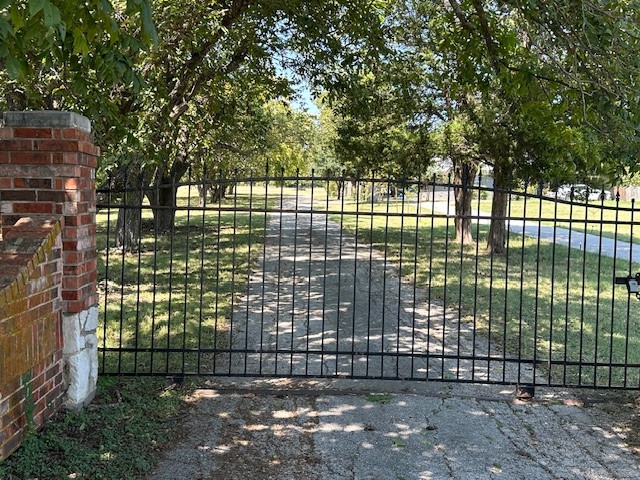 1403 N Cedar Hill Road Cedar Hill TX 75104