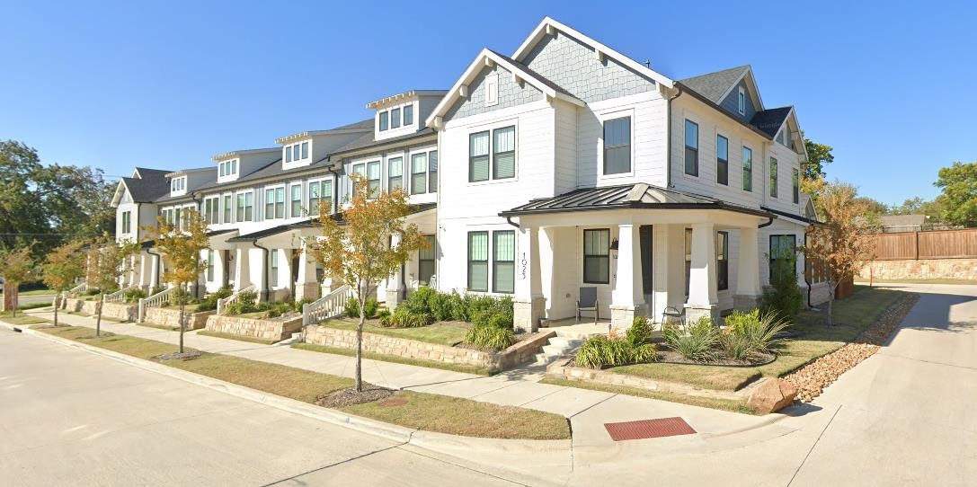 318 E 2nd Irving TX 75060