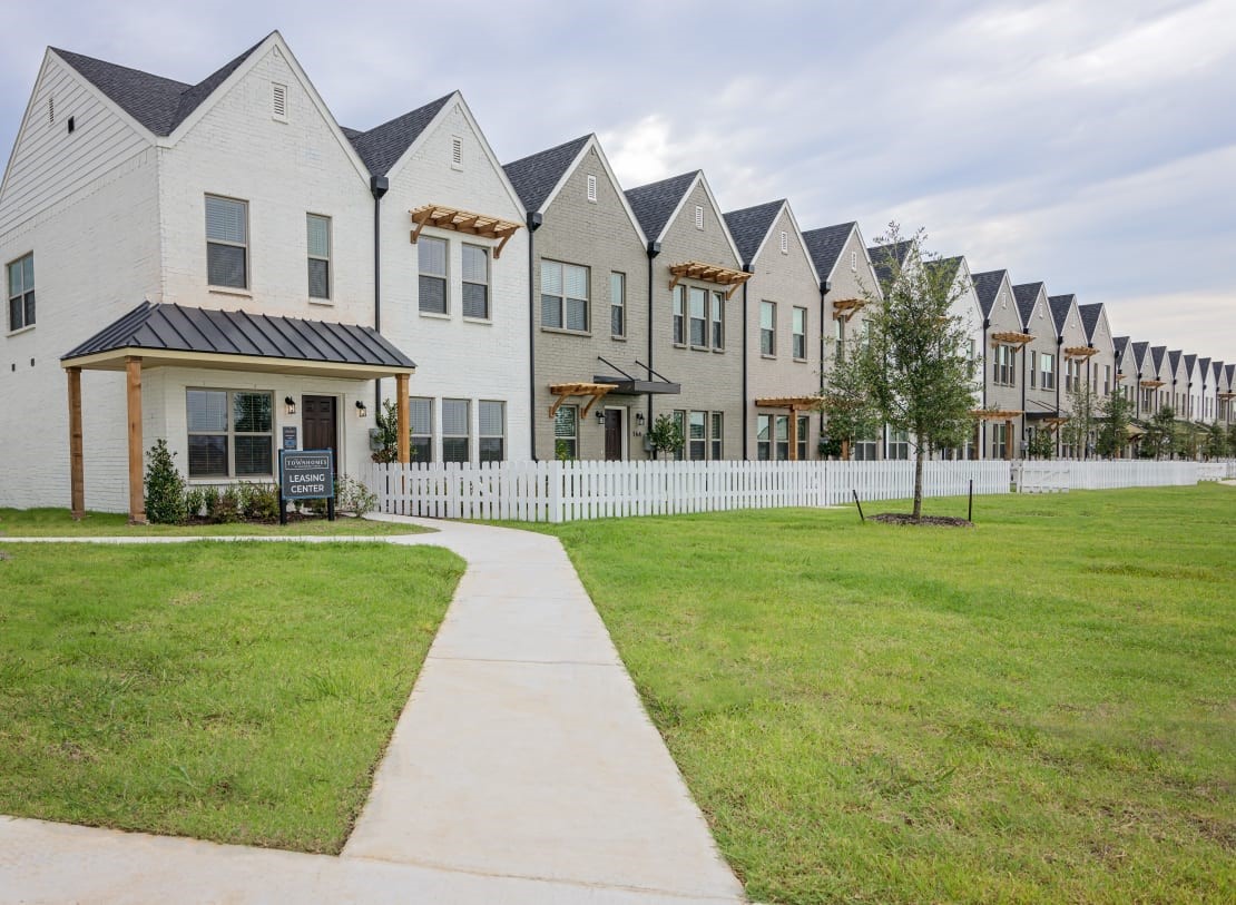 318 E 2nd Irving TX 75060