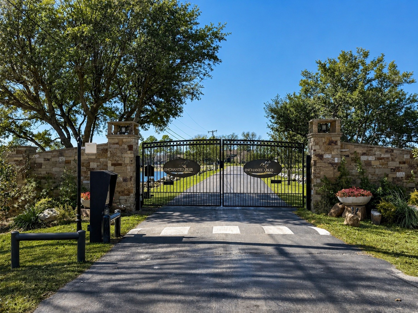 102 Enchanted Isles Circle Mabank TX 75156
