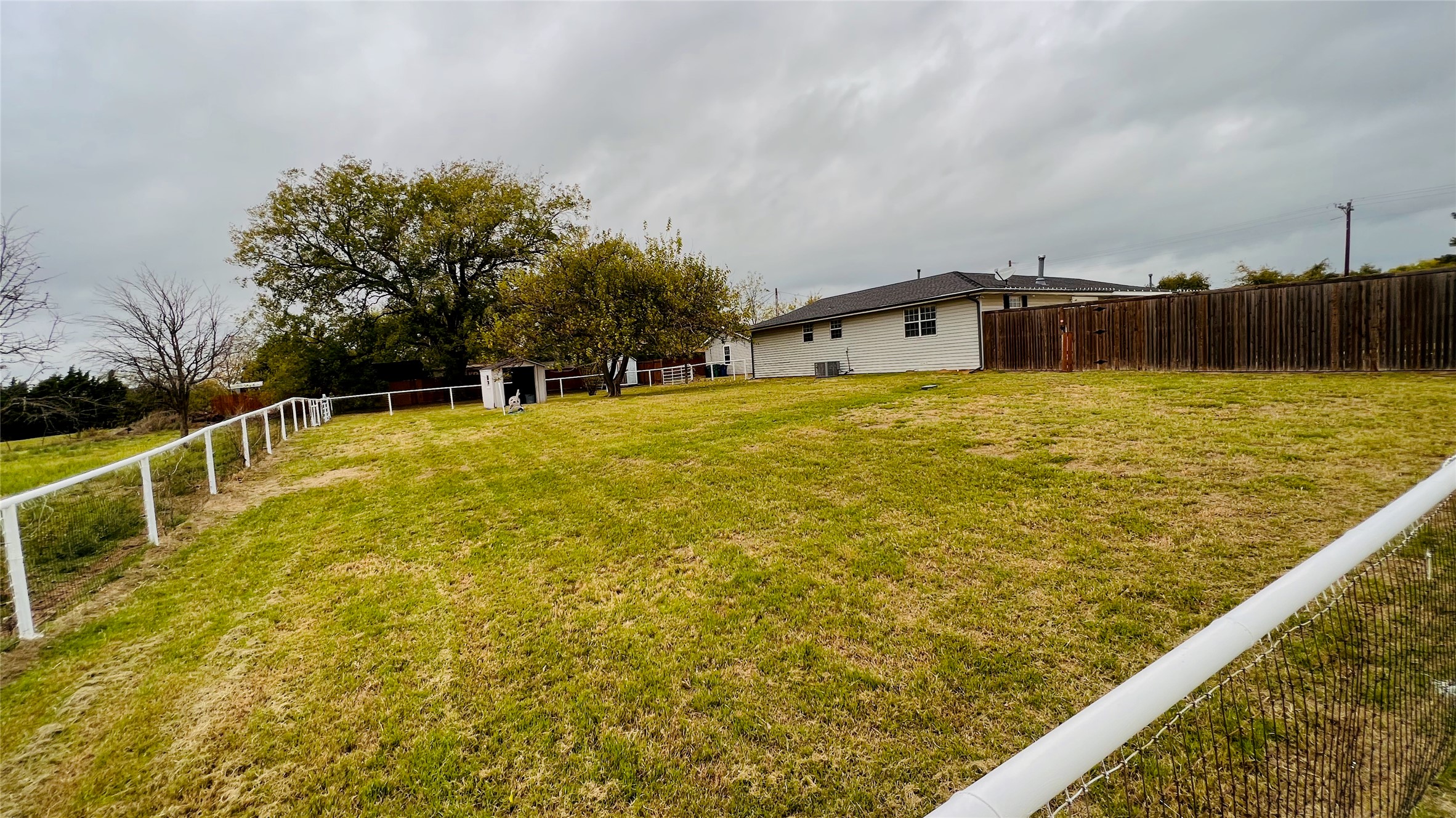 7301 Fishtrap Road Cross Roads TX 76227