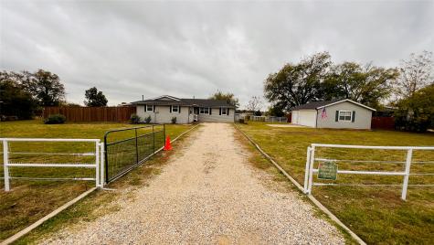 7301 Fishtrap Road Cross Roads TX 76227