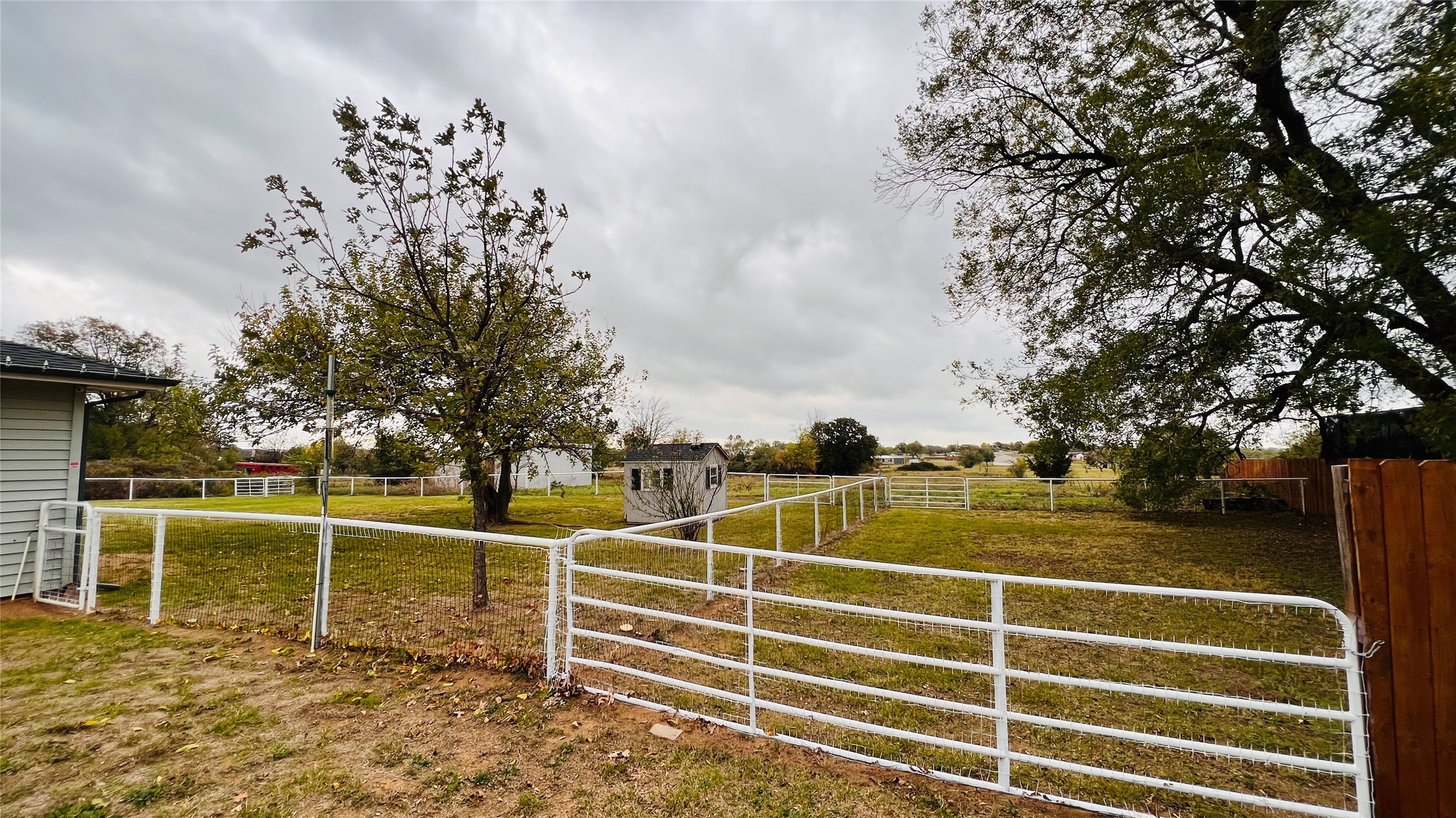 7301 Fishtrap Road Cross Roads TX 76227