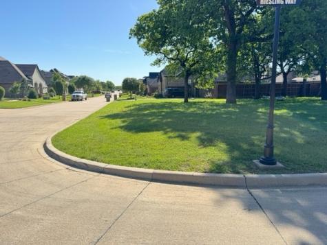 2910 Zinfandel Lane Arlington TX 76001