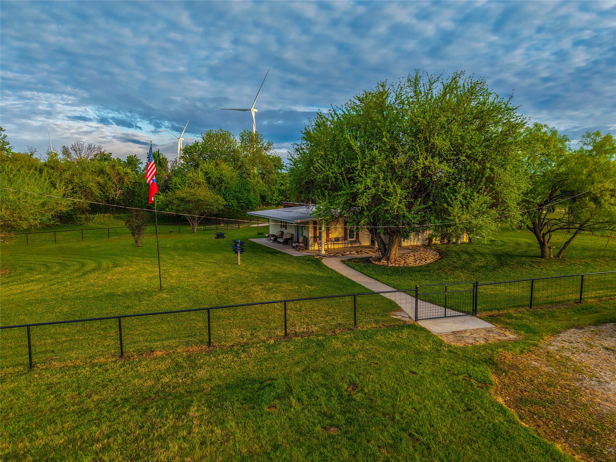 148 Hcr 3341 Hubbard TX 76648
