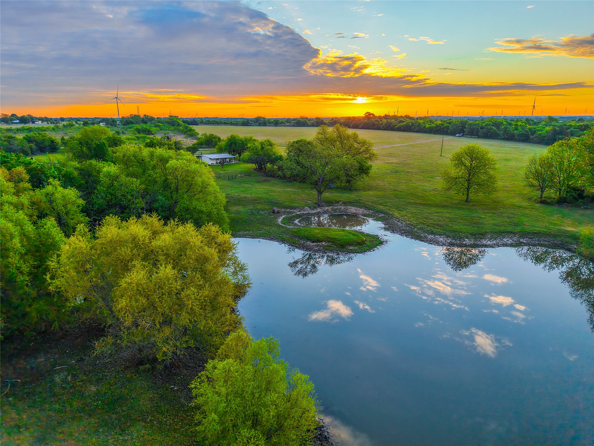 148 Hcr 3341 Hubbard TX 76648