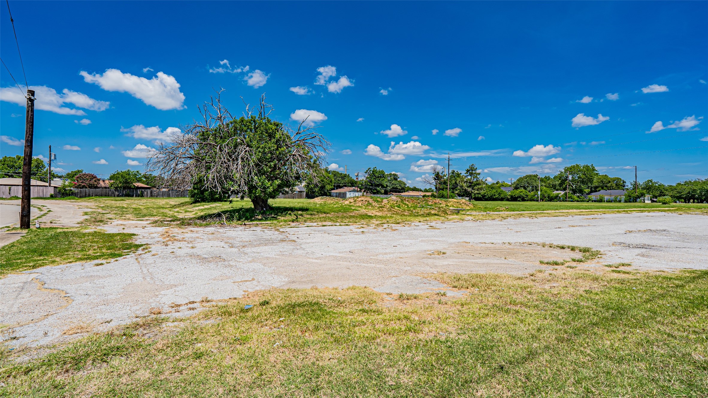 730 S Cherry Lane White Settlement TX 76108