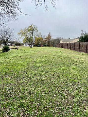 1303 N Shawnee Street Ennis TX 75119