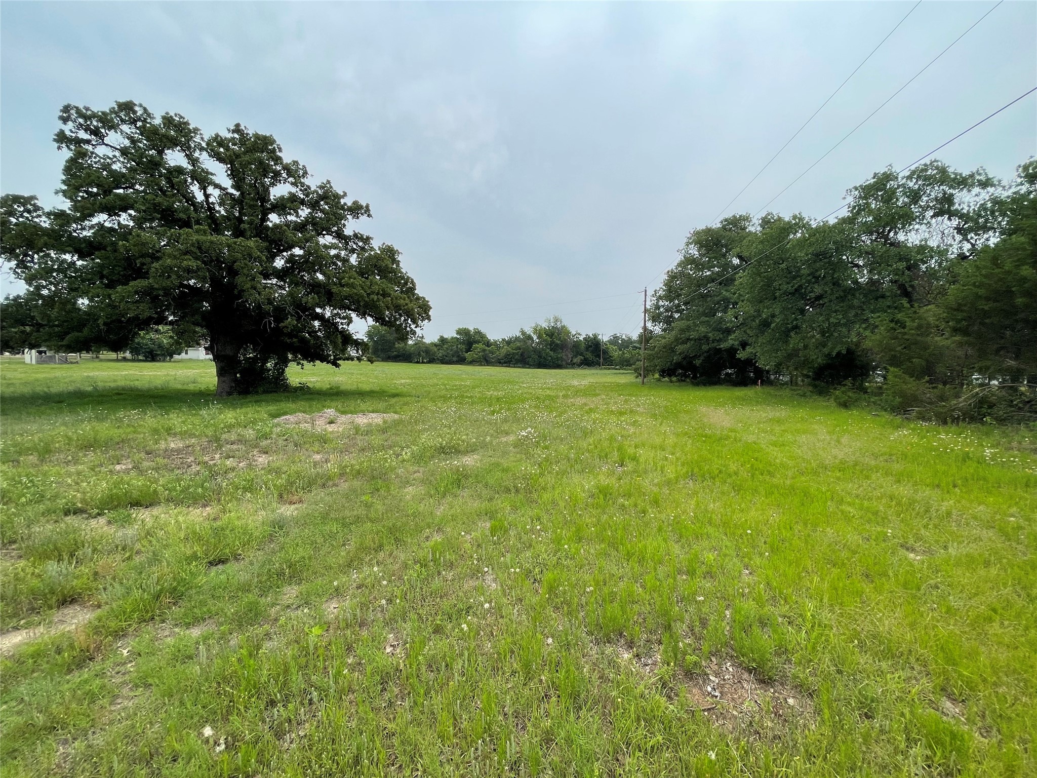 979 East Barry Street Reno TX 76020