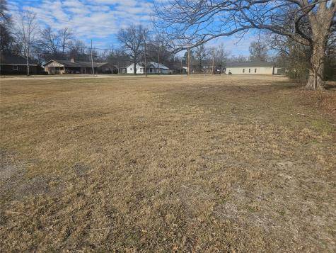 404 & 406 N Main Street Bogata TX 75417