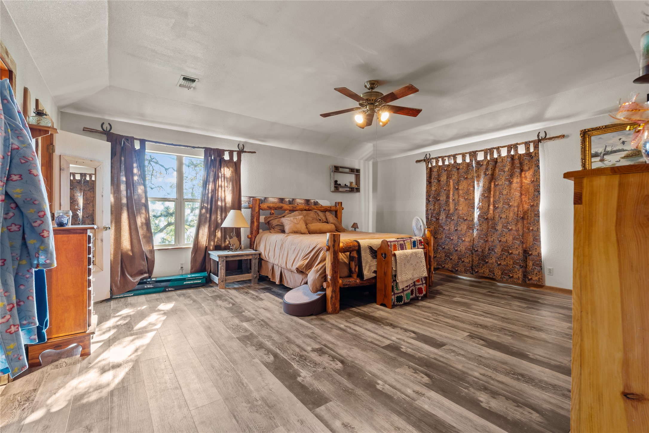 262 N Cheyenne Trail Springtown TX 76082