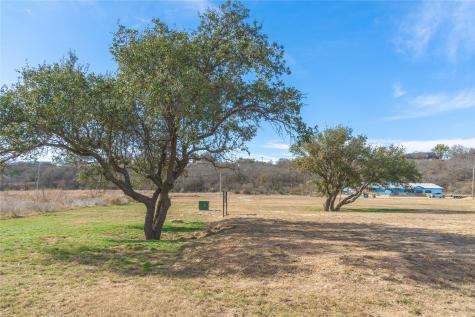 128 Lakeside Drive Brownwood TX 76801