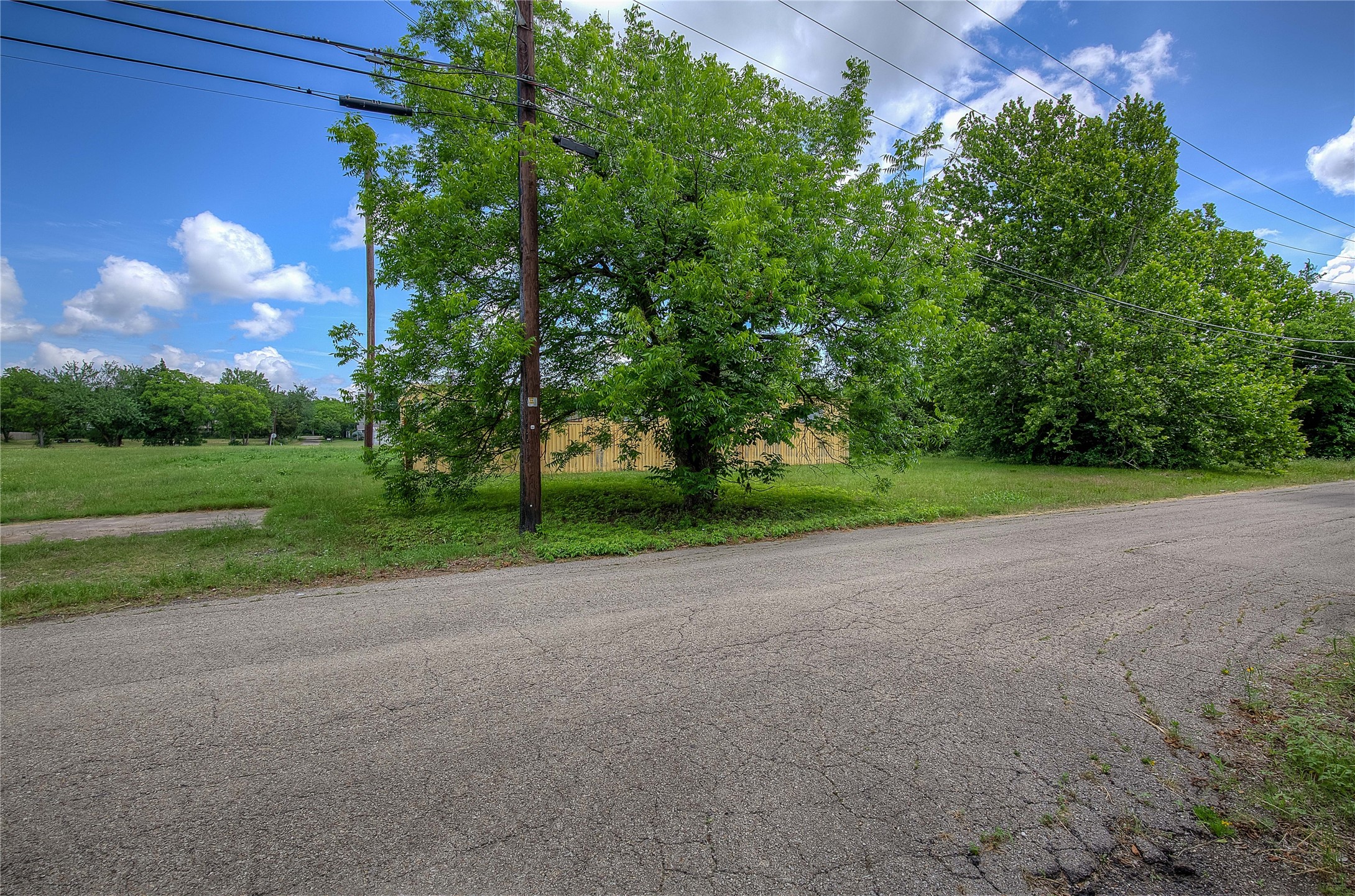414 N Neal Street Commerce TX 75428