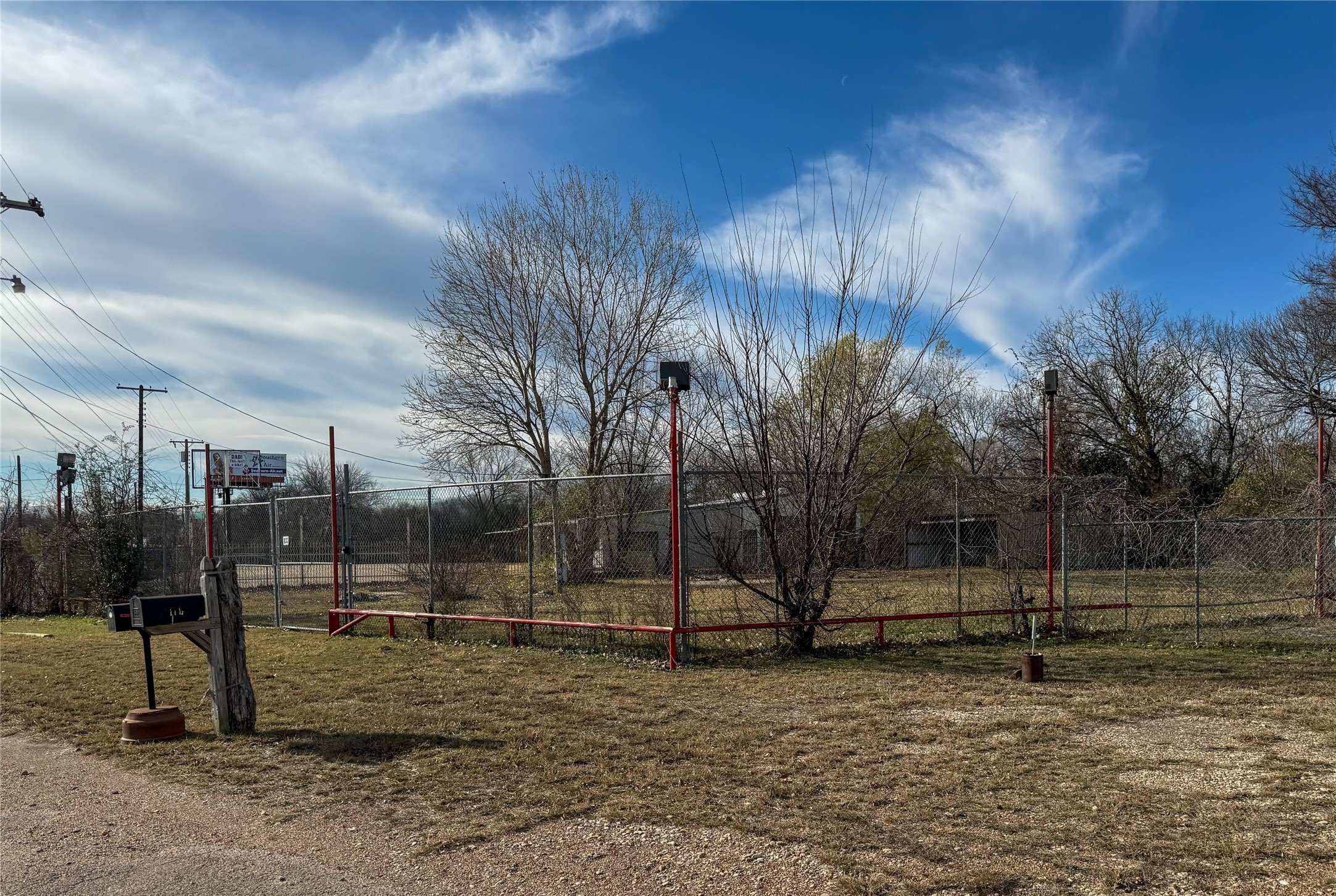 1709 N Main Cleburne TX 76033