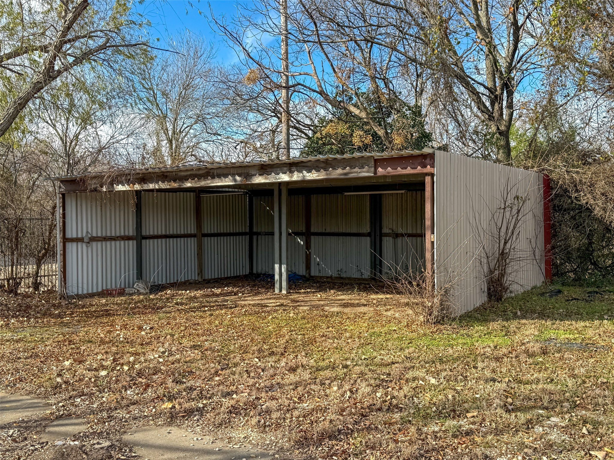 1709 N Main Cleburne TX 76033