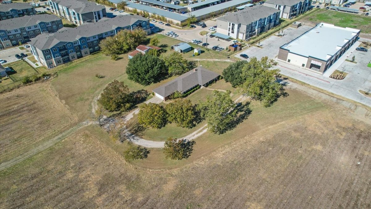 1711 Fm 1385 Aubrey TX 76227