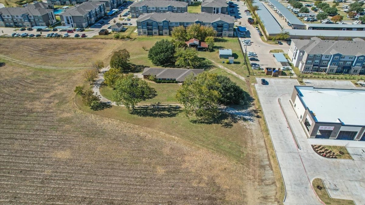 1711 Fm 1385 Aubrey TX 76227