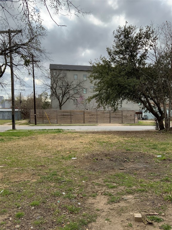 1718 N Peak Street Dallas TX 75204