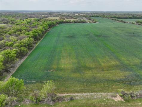 171 Hcr 1450 N Covington TX 76636