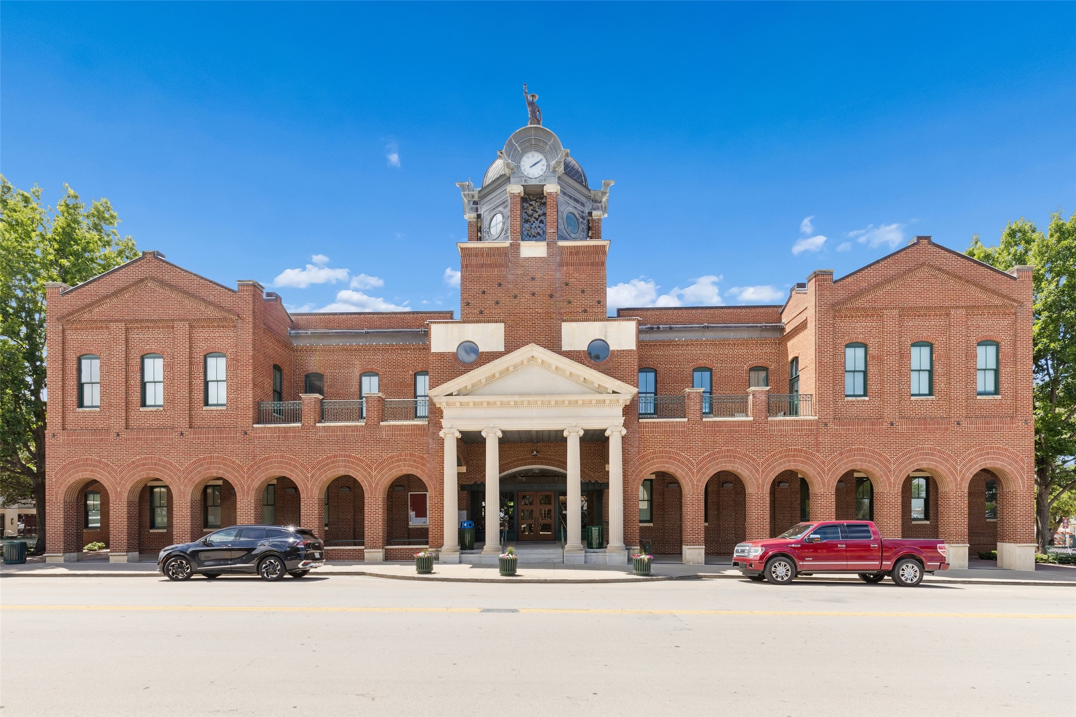 1110 S Pine Street Grapevine TX 76051