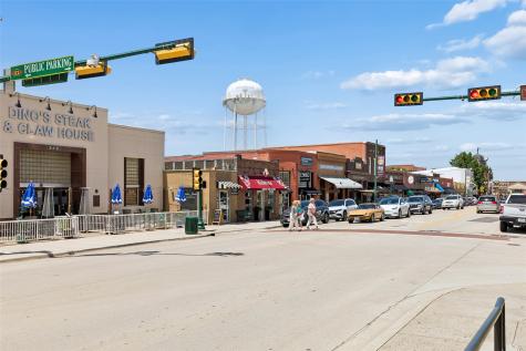 1110 S Pine Street Grapevine TX 76051