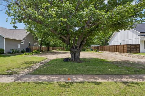 1110 S Pine Street Grapevine TX 76051
