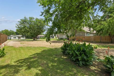 1110 S Pine Street Grapevine TX 76051