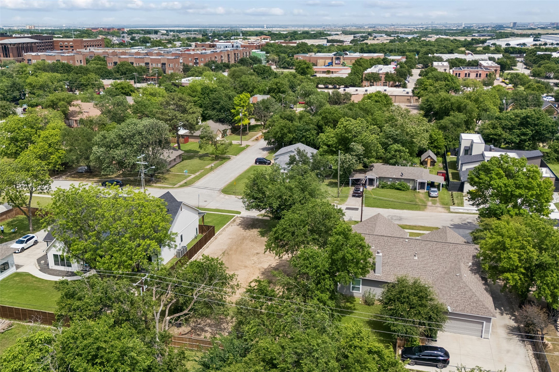 1110 S Pine Street Grapevine TX 76051