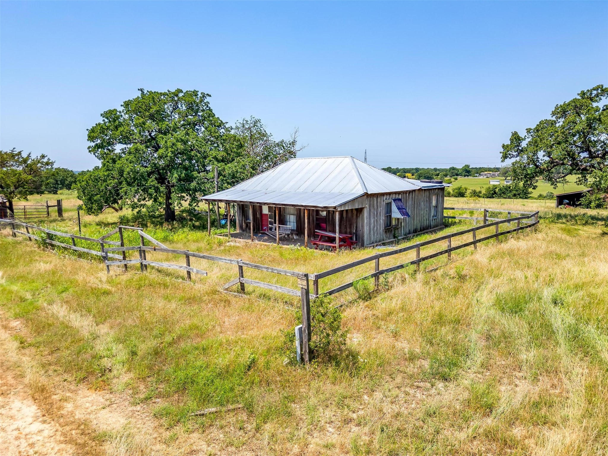 210 Trails End Poolville TX 76487