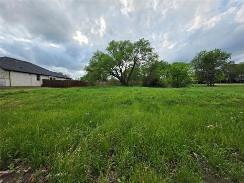 1610 Gibbons Street Greenville TX 75401