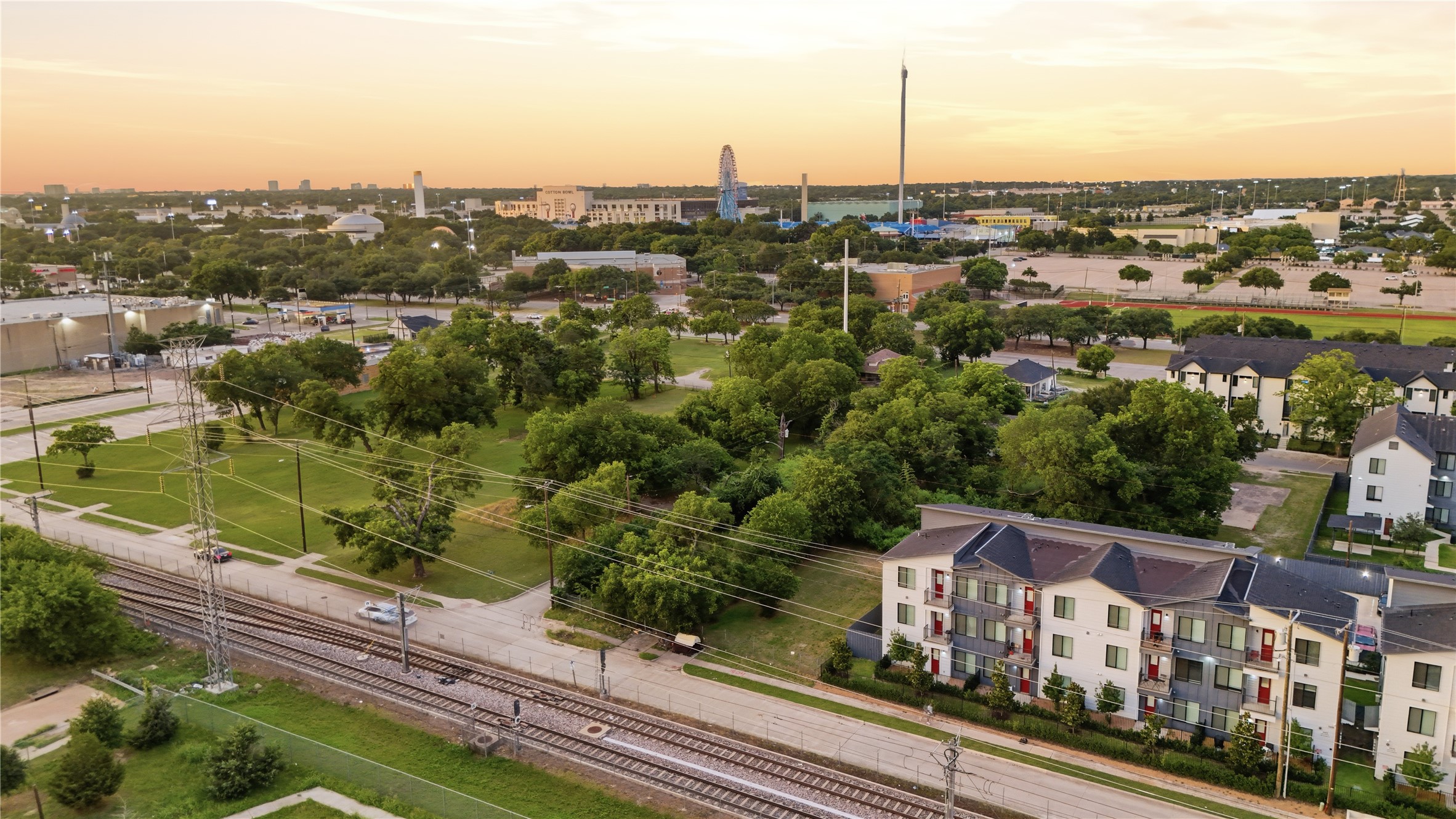 1800 S Trunk Avenue Dallas TX 75210