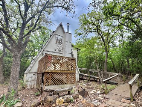 320 Hillside Lane Valley View TX 76272