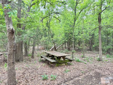 320 Hillside Lane Valley View TX 76272